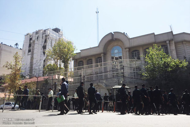 Suudi Arabistan'ın Tahran Büyükelçiliği yeniden açıldı