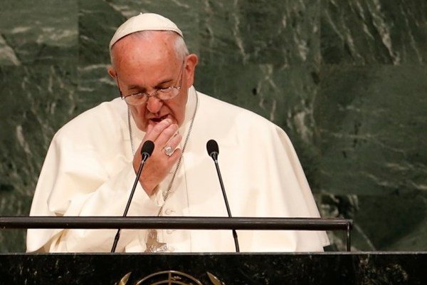 Papa'dan İran'la varılan nükleer anlaşmaya destek Papa'dan İran'la varılan nükleer anlaşmaya destek