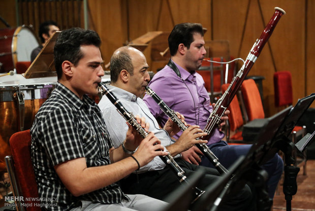Iran's National Orchestra begins rehearsal 