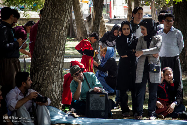 İran'ın Küdistan eyaletinde soskak tiyatrosu festivali