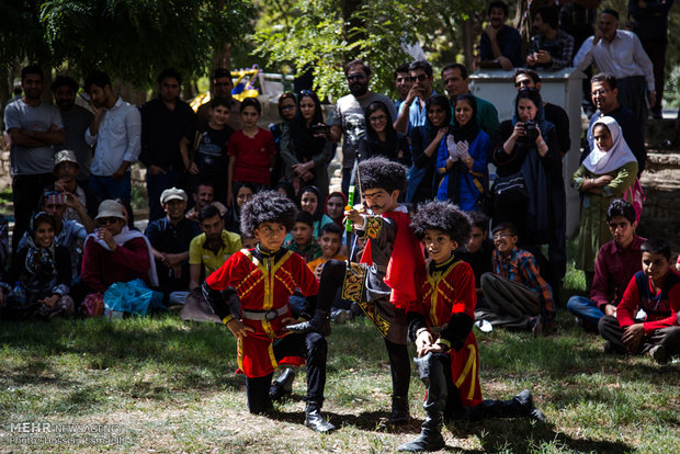 İran'ın Küdistan eyaletinde soskak tiyatrosu festivali