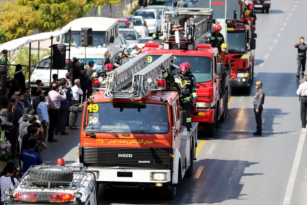 Isfahan, Mashhad firefighters go on parade