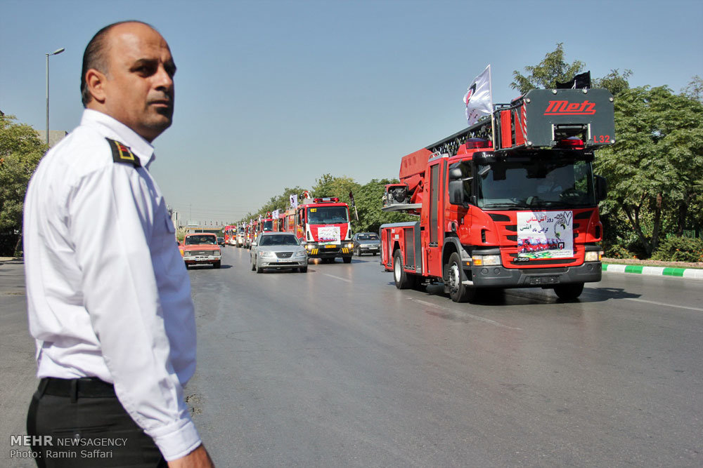 Isfahan, Mashhad firefighters go on parade