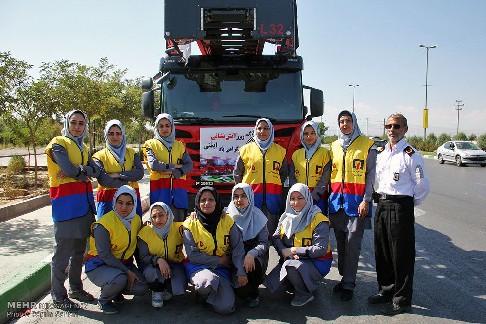 Isfahan, Mashhad firefighters go on parade