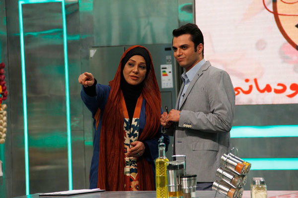 سحر زکریا و پرستو گلستانی مسابقه آشپزی می‌دهند
