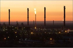 ايران تمتلك الورقة الرابحة لفترة انخفاض سعر النفط 