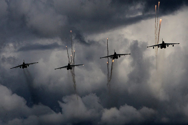 القوات الجوية الروسية تدمر أهدافا لتنظيم "داعش" في دير الزور