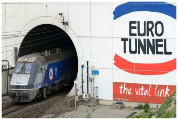 اختلال در تونل مانش در پی حمله مهاجران به شرکت یوروتونل