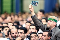 مراسم یادبود جان‌باختگان فاجعه‌ منا در حسینیه‌ امام خمینی آغاز شد
