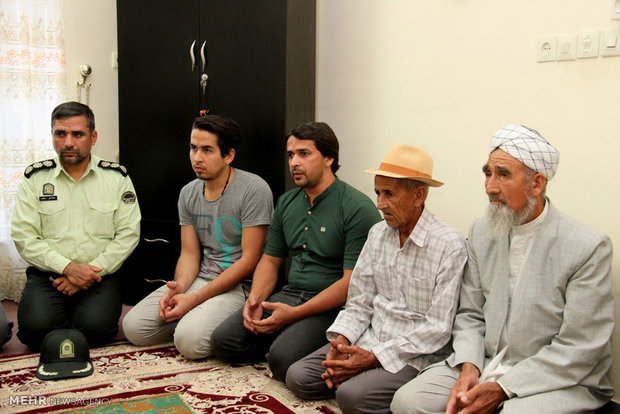 دیدار نماینده ولی فقیه استان گلستان با خانواده جان باختگان فاجعه منا