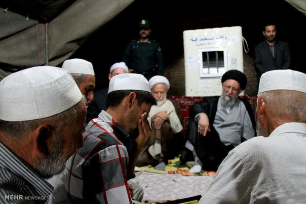 دیدار نماینده ولی فقیه استان گلستان با خانواده جان باختگان فاجعه منا
