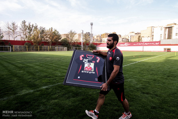 Persepolis honors departed Capitan 