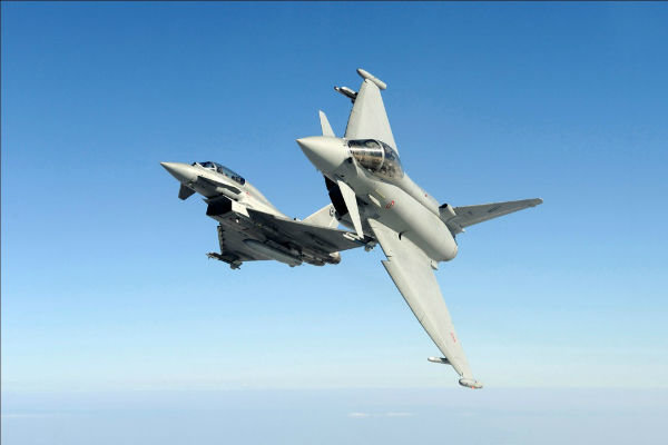 یمنی فورسز نےصنعا میں سعودی عرب کا جنگی جہاز مارگرایا