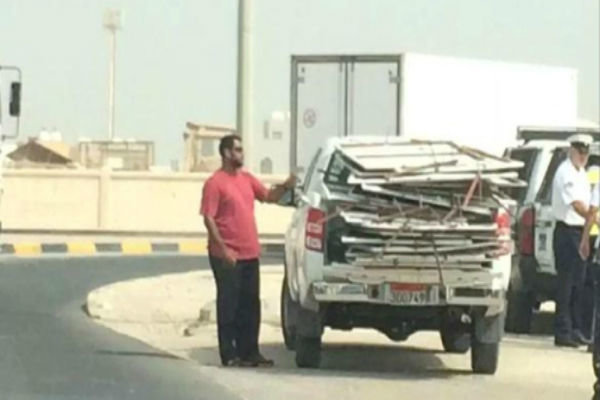 هراس آل خلیفه از ترویج فرهنگ عاشورا/ نمادهای محرم جمع آوری شدند