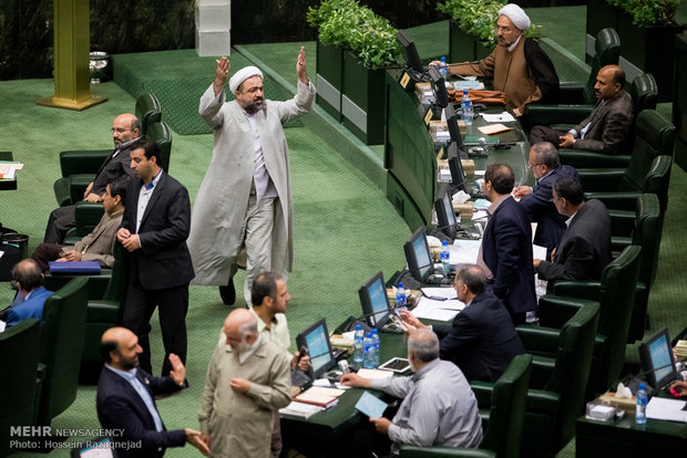 بررسی برجام در صحن علنی مجلس شورای اسلامی