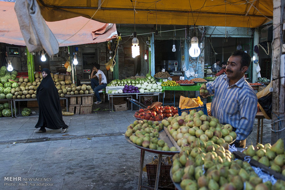 بازار گلستان در چنبره گرانی؛ مردم زیر فشار، مسئولان پای نظارت