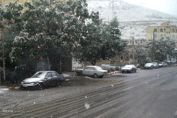 تساقط الثلوج في مدينة كليبر الايرانية