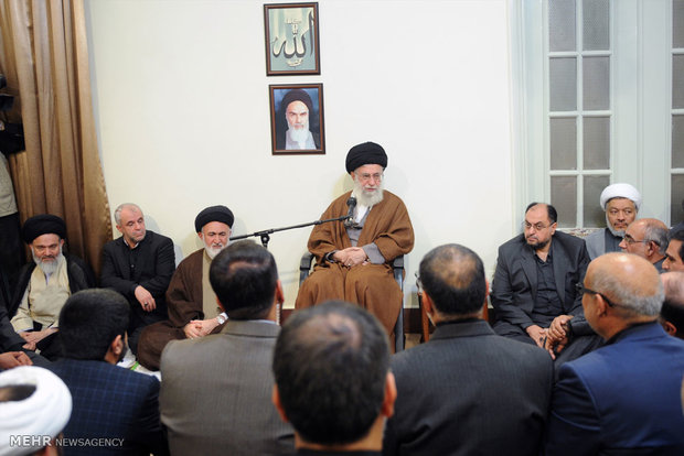 لقاء المسؤولين عن شؤون الحج مع قائد الثورة الاسلامية