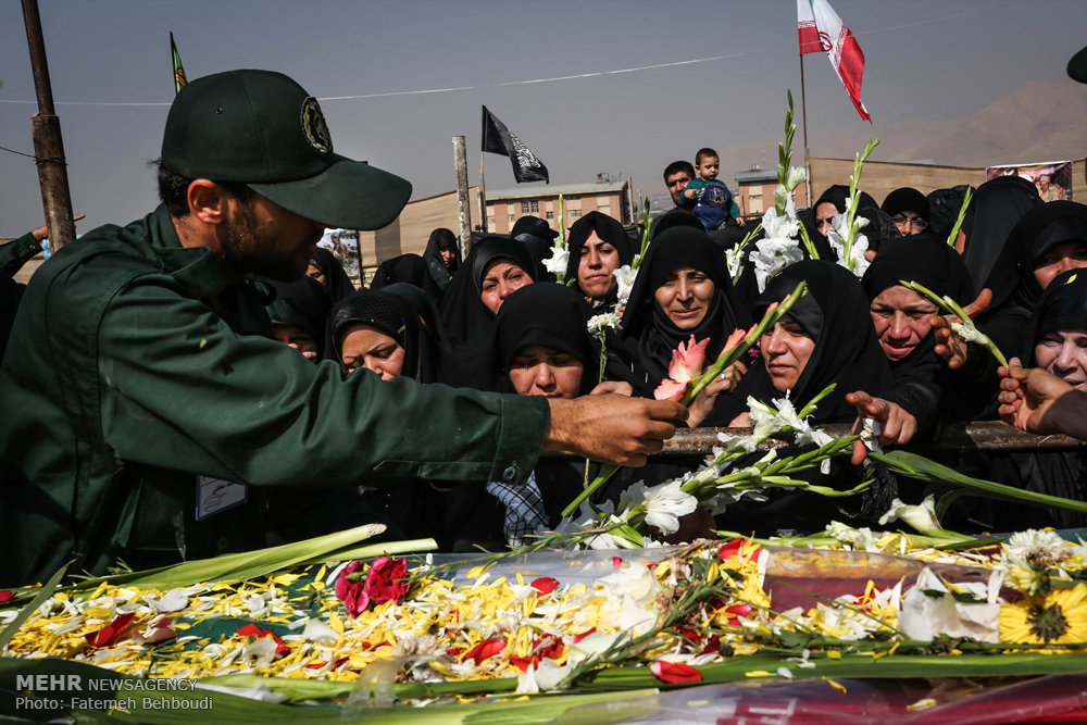 مراسم تشییع دو شهید گمنام در دانشکده شهید مطهری