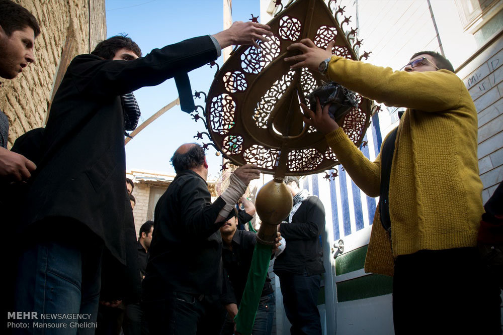 مراسم معنوی روز پنجم محرم شاهرود برگزار شد/ طنین ندای یا عباس(ع)