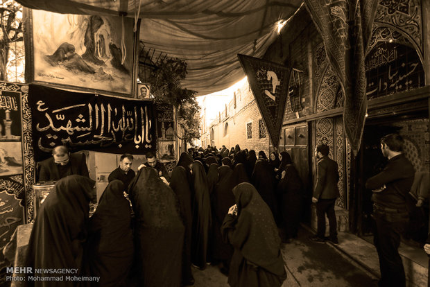 مراسم تاسوعا در تکیه سادات اخوی