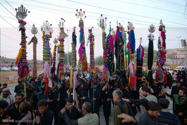 علم گردانی و اجرای آیین شیعیان کاتماندو نپال در محرم + فیلم