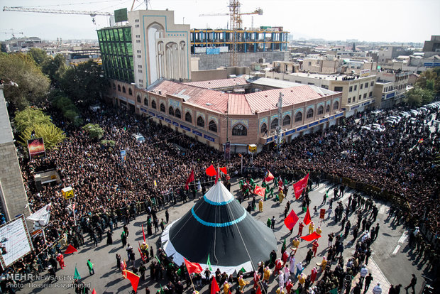 مراسم خیمه سوزان در چهاراه گلوبندک