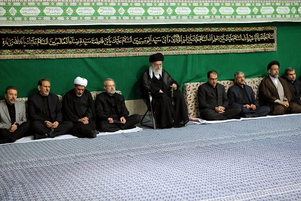 Rehber'in huzurunda Hz. İmam Hüseyin (as) için Şam-ı Gariban merasimi