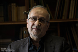 حسن سبحانی با شعار«اقتصاد بدون ربا»ثبت نام کرد