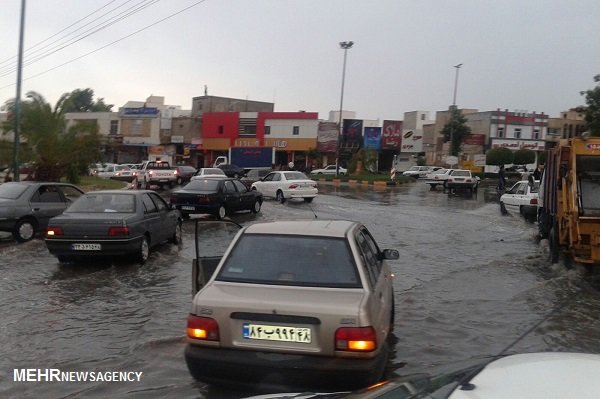 بارندگی شدید در استان بوشهر/ آبگرفتگی معابر و تعطیلی مدارس