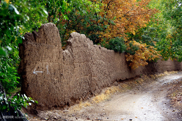 طبيعة مدينة دانسفهان التابعة لمحافظ قزوين في الخريف