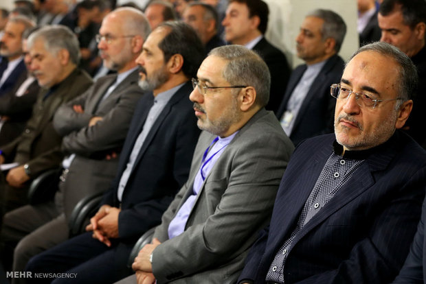 لقاء وزير الخارجية وسفراء ايران مع قائد الثورة الاسلامية
