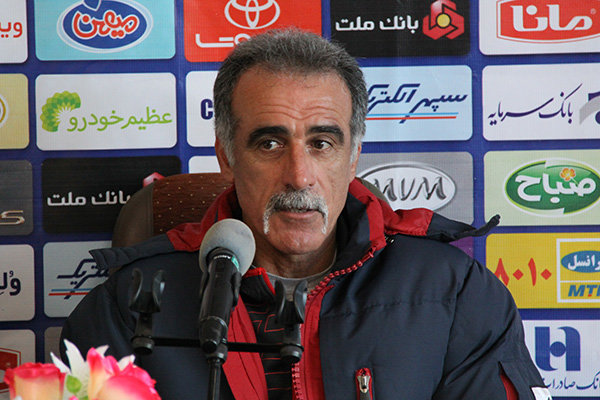 نباید فقط به جام ملتها فکر کنیم/ سن بالای تیم ملی مشکلساز است