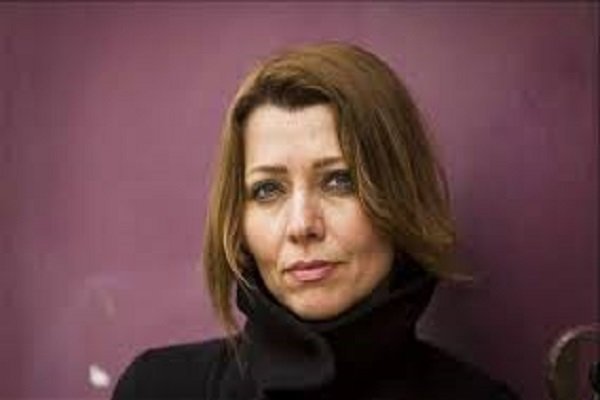 Elif Şafak'ın romanı "Şemspare" İran'da Elif Şafak'ın romanı "Şemspare" İran'da