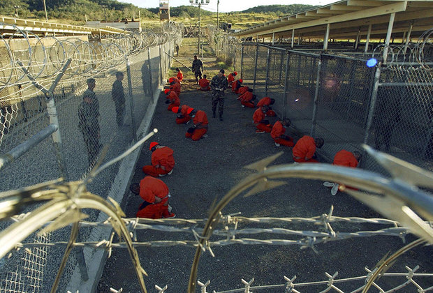 US senator urges closure of Gitmo Bay prison