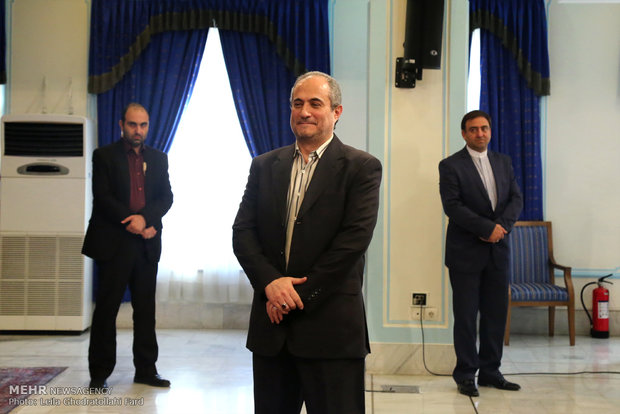 مراسم تكريم الاساتذة والباحثين الايرانيين