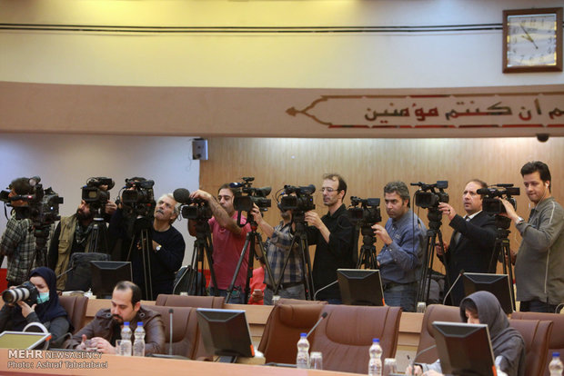 Interior min. press conf. with foreign media