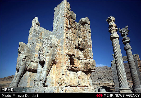 Innovative method seeks to save Persepolis of its lichens