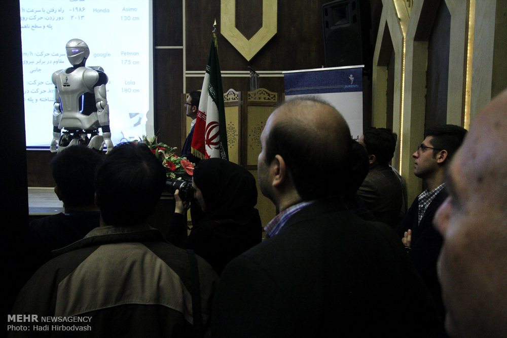 Iranian humanoid robot Surena III - Mehr News Agency