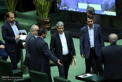 طیب‌نیا برای ارائه گزارش الحاق ایران به FATF به مجلس می‌آید