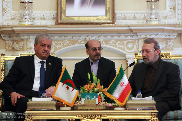 Larijani meets Algeria PM