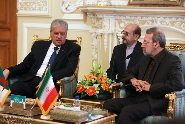 Larijani meets Algeria PM