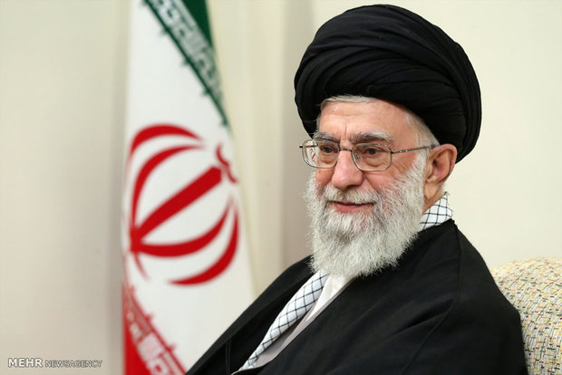 قائد الثورة الاسلامية : ايران تدعم كل من يصمد في مواجهة الغطرسة