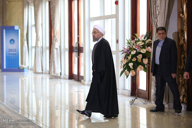 Rouhani meets world leaders in summit of GECF