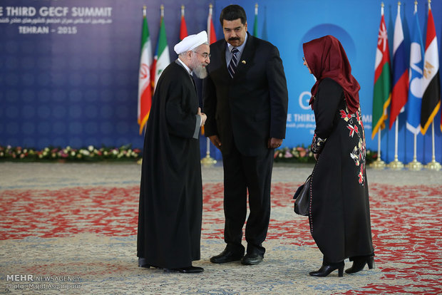 Rouhani meets world leaders in summit of GECF