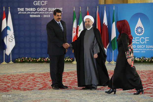 Rouhani meets world leaders in summit of GECF