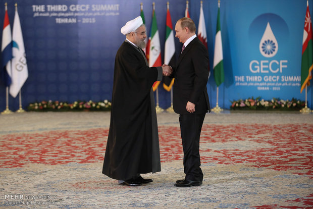 Rouhani meets world leaders in summit of GECF