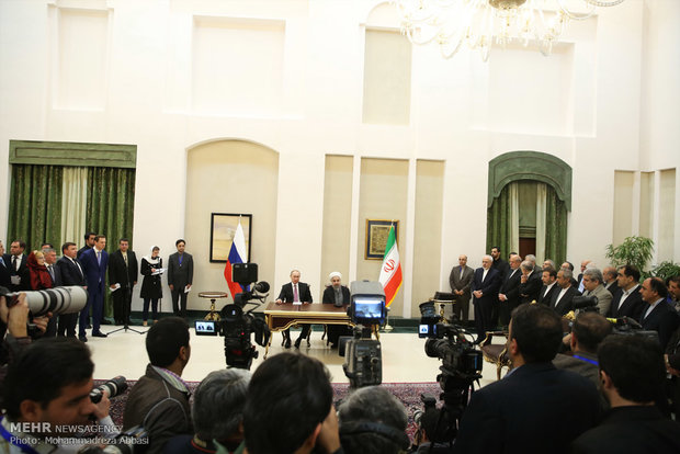 Rouhani, Putin hold press conf.