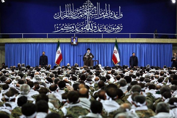 قائد الثورة : امريكا تجسد عداء الاستكبار العالمي للشعب الايراني