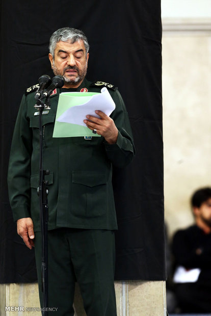 Leader receives Basij commanders